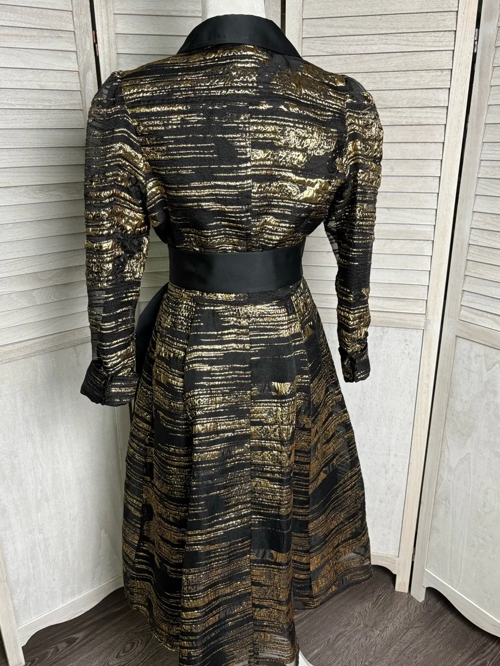 Teri Jon metallic button down midi dress sz8